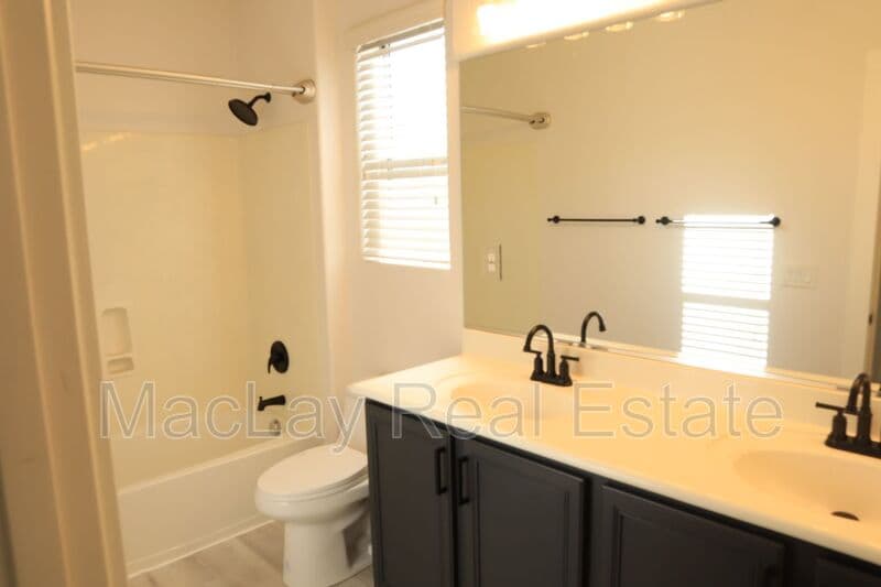 Chandler House: 1171 N Mason Dr