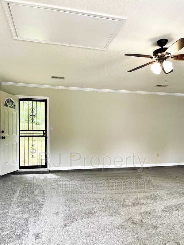 Memphis House: 1079 Harpeth Dr
