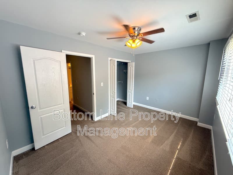 Charlotte Condo: 1218 Green Oaks Ln