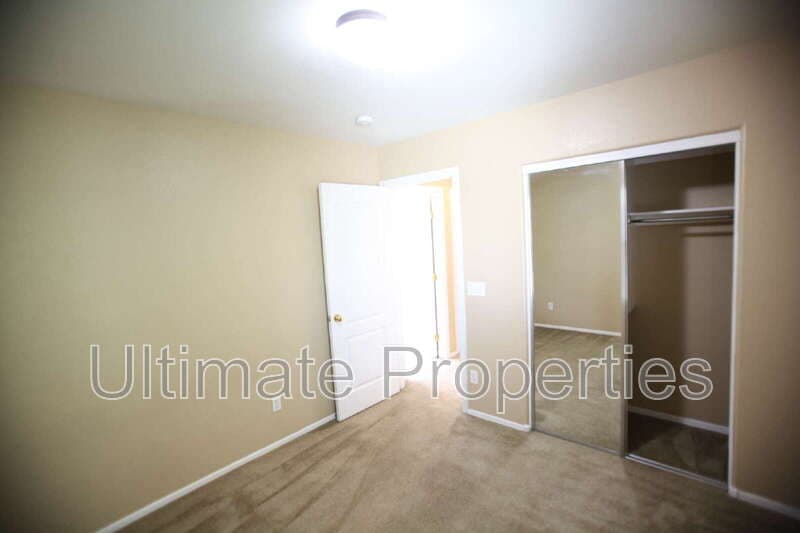 Glendale House: 6376 W Ruth Ave