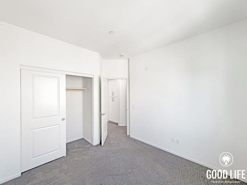 Escondido Condo: 215 Antoni Glen