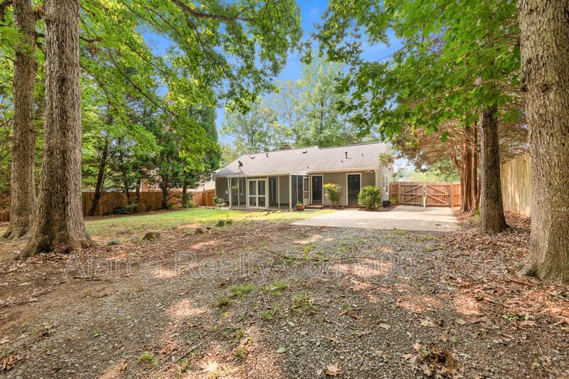 Matthews House: 1207 Forest Wood Dr