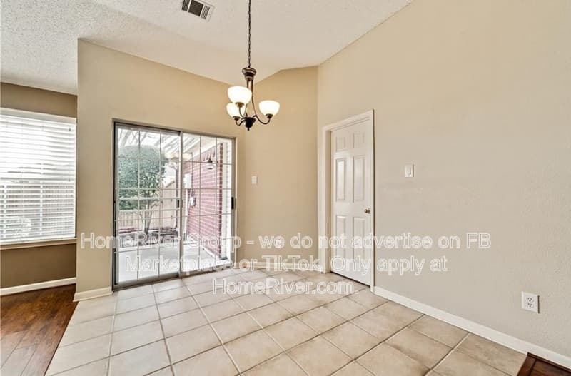 Frisco House: 10209 Mallory Dr