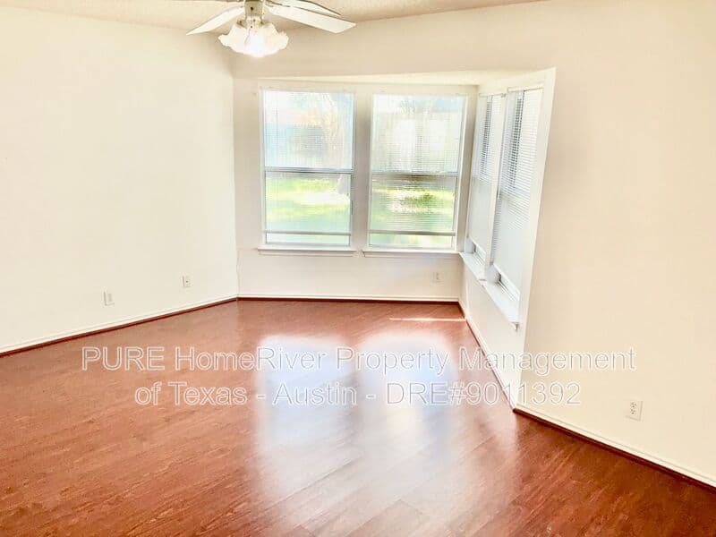 Cedar Park House: 1614 Paper Moon Dr