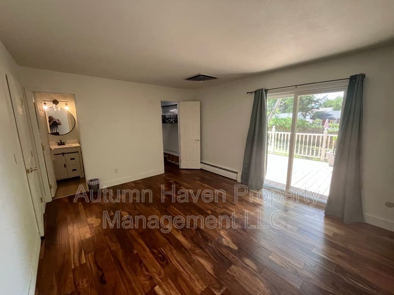 Westminster House: 9247 Holland St