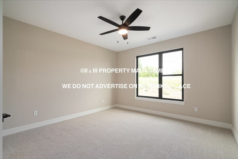 Lenexa House: 9581 Jupiter Street