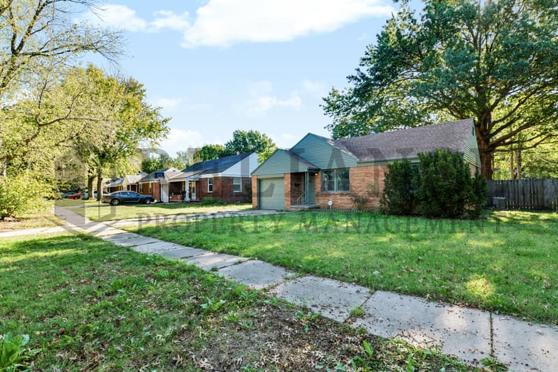 Wichita House: 760 South Mission Road