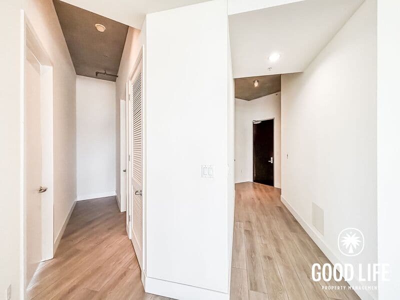 San Diego Condo: 527 10th Ave