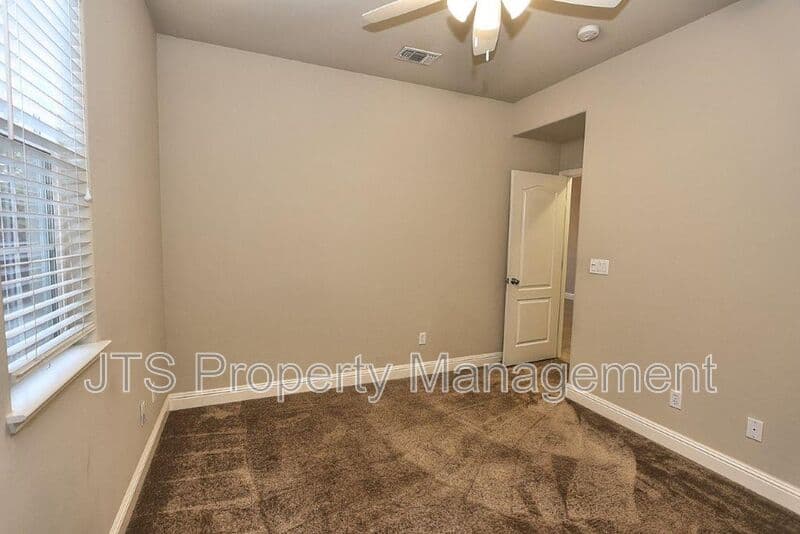 Orangevale House: 9041 Crescenda Lane