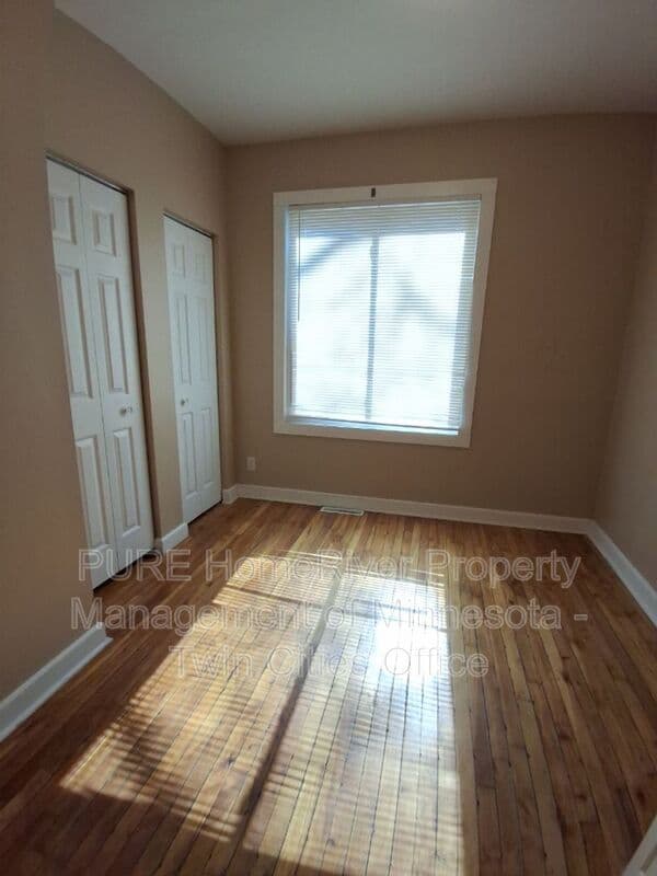 Saint Paul Condo: 987 Churchill Street #1