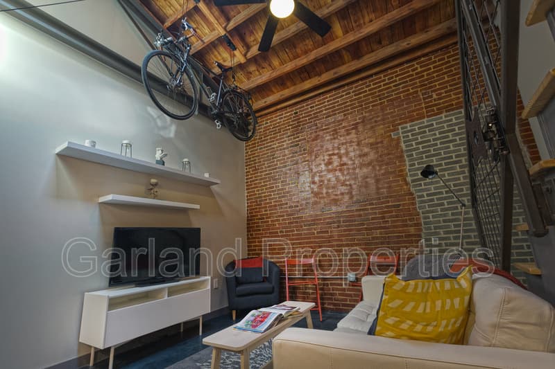 Roanoke Condo: 631 Campbell Ave