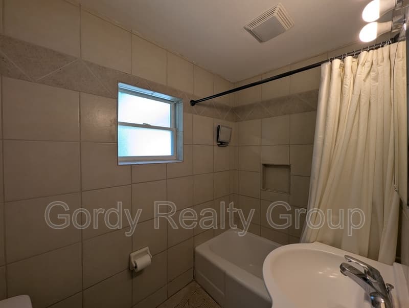 Marianna House: 3037 Noland Street