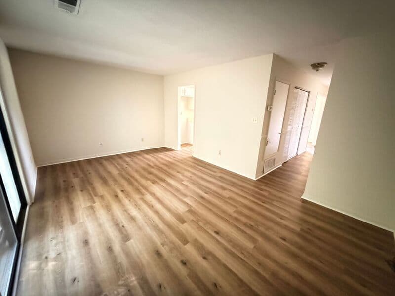 Birmingham House: 6405 Crest Green Road