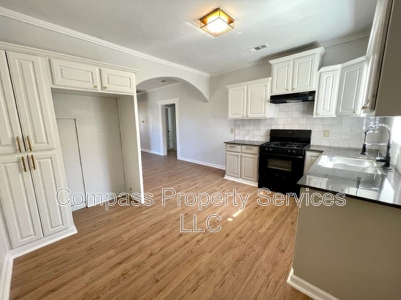 Waco House: 2608 Bosque Blvd