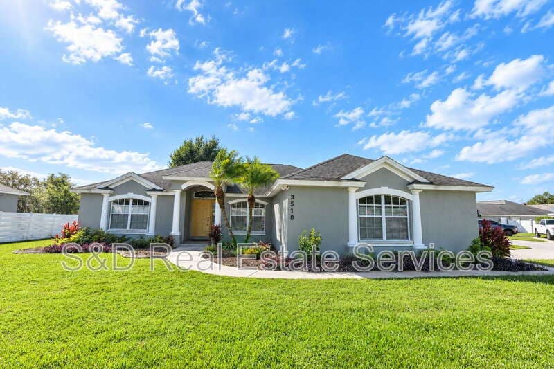 Lakeland House: 3518 Remington Oaks Way