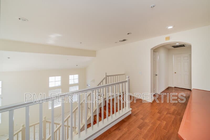 Fontana House: 5055 Saint Albert Dr