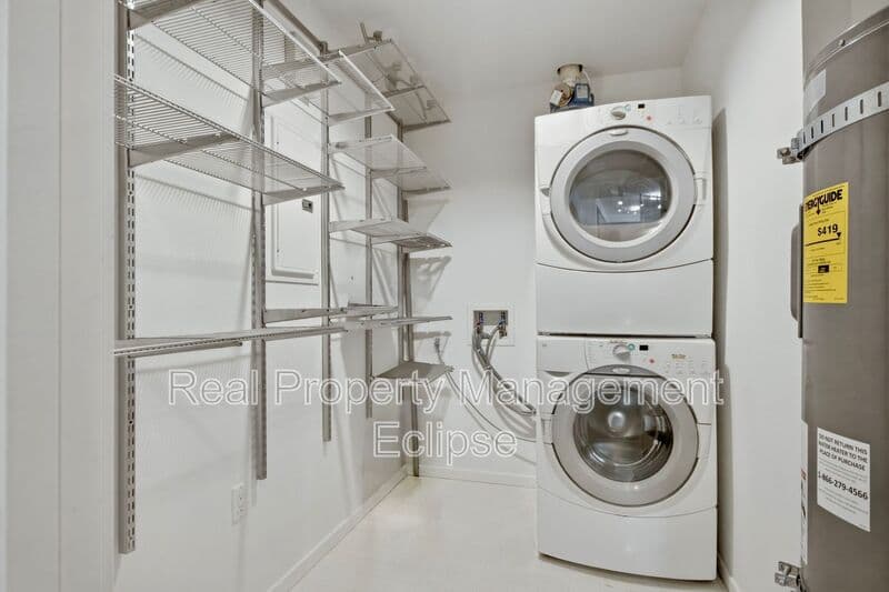 Bellevue Condo: 1188 106th Ave NE