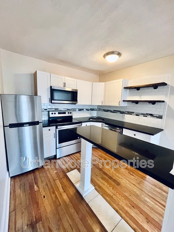 St. Petersburg Condo: 360 13th Ave NE