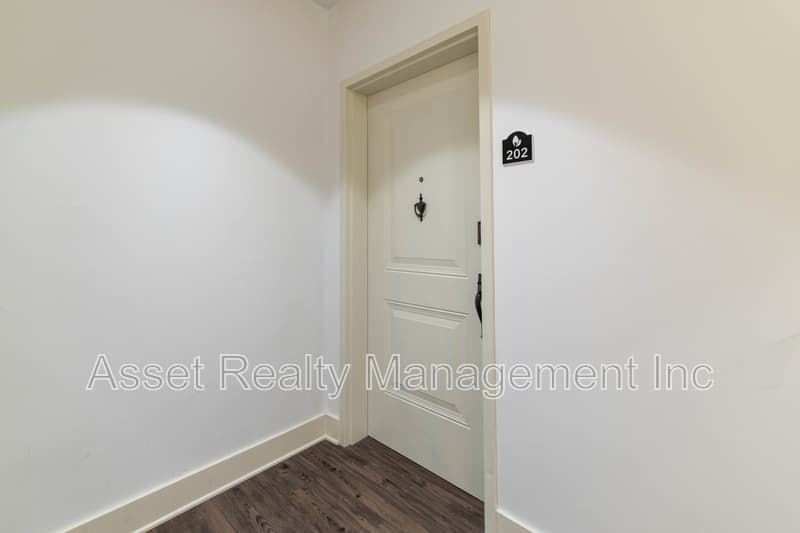 Alcoa Condo: 1110 Franck Street - 213