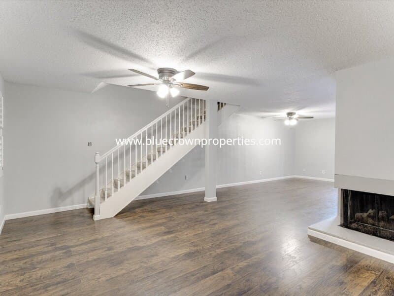 Arlington House: 462 Westview Terrace