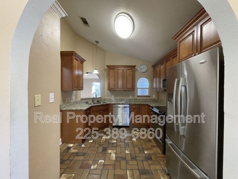 Baton Rouge House: 16346 Somersby Ave.