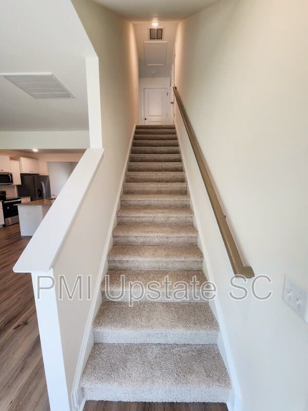 Fountain Inn House: 743 Fountainbrook Ln