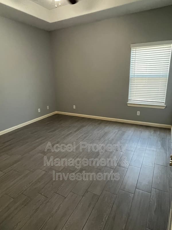 Edinburg Condo: 413 Downing Ave.