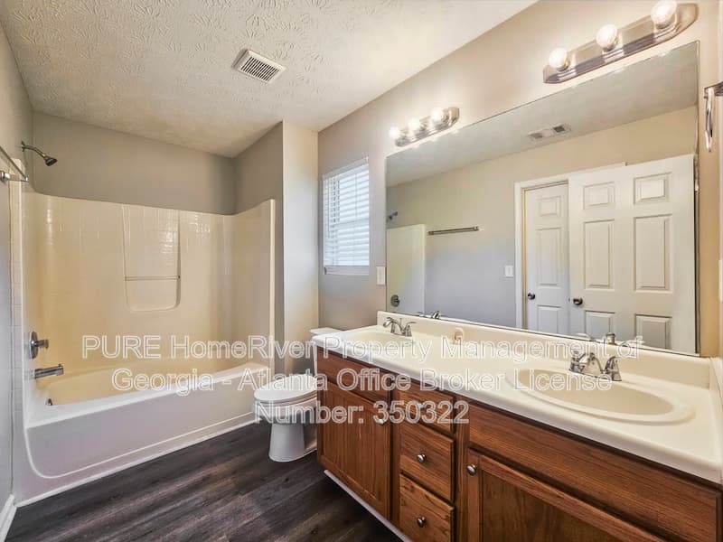 Snellville House: 3607 Oakland Spring Ct