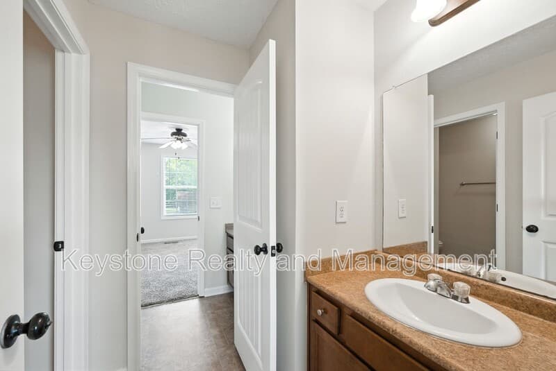 Clarksville Townhome: 770 Needmore Road