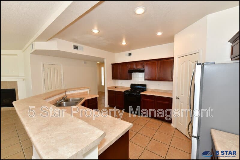 El Paso House: 736 Draco Pl !!