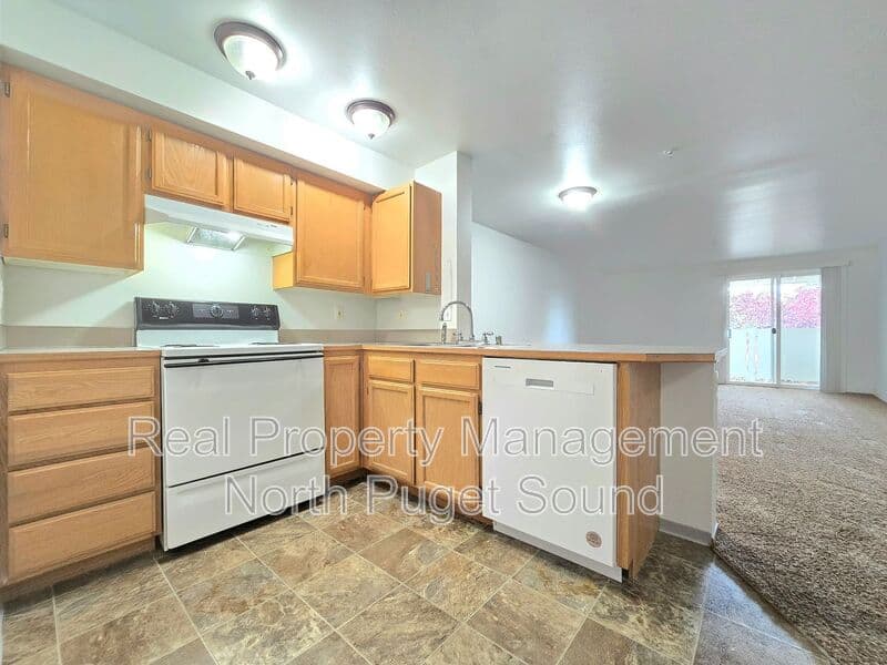 Marysville House: 11811 State Ave