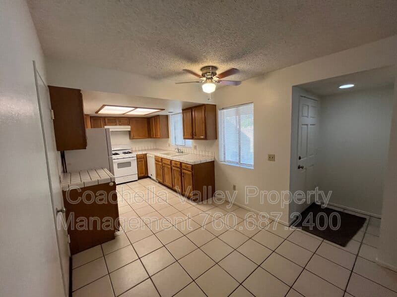 Cathedral City House: 28640 Landau Blvd