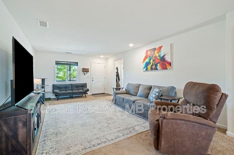 Reno House: 635 Fallon Station Road
