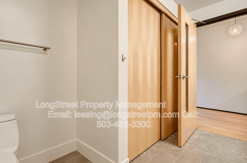 Portland Condo: 1410 NW Kearney St