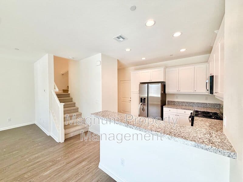 Murrieta House: 41974 Emelia St.