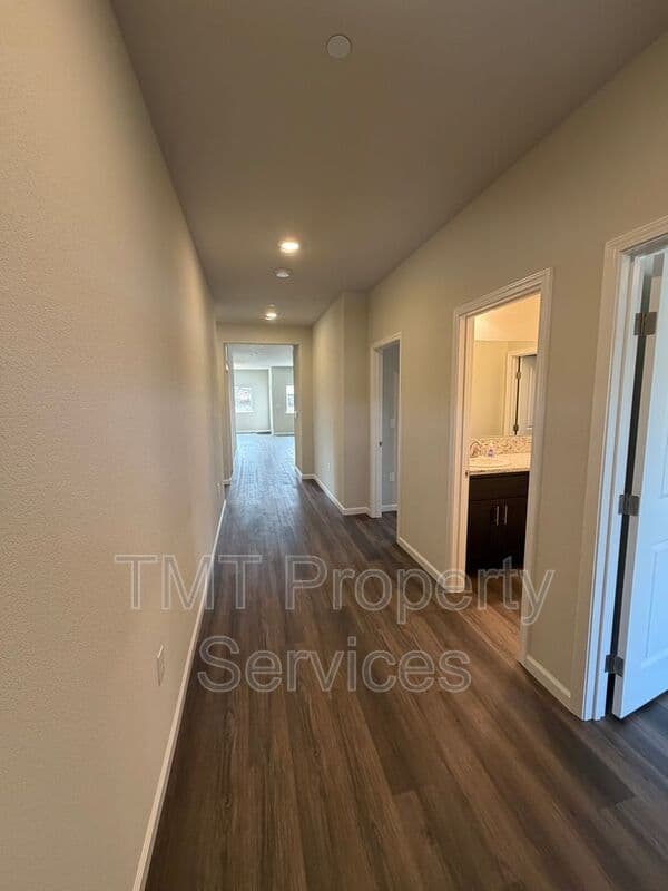Elk Grove House: 9106 Turnbull Court