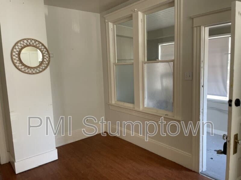 Oregon City House: 601 South McLoughlin Boulevard