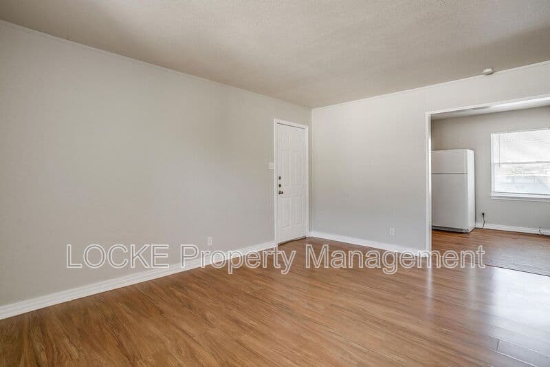 Fort Worth House: 3421 South University Drive