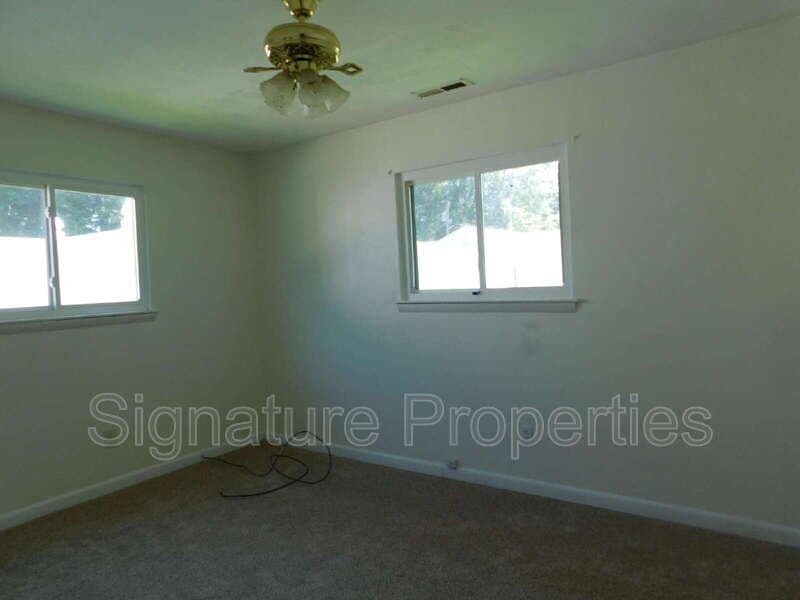 Virginia Beach House: 3825 Annie Ln