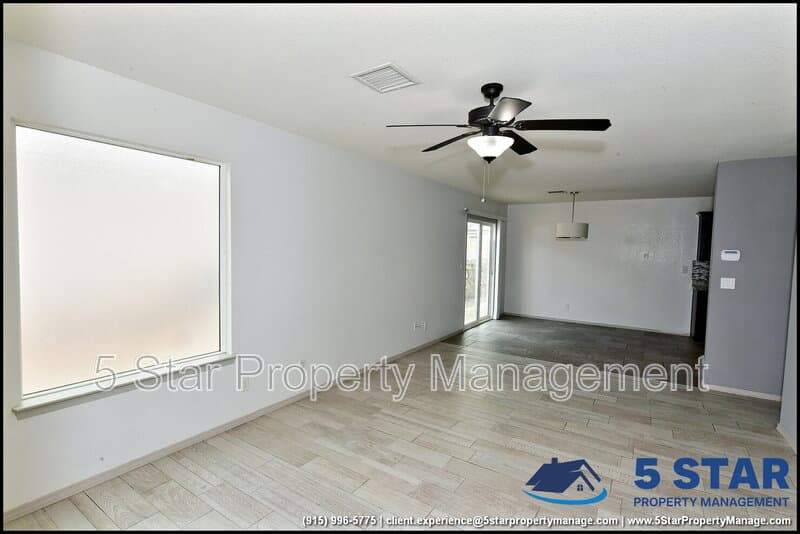 El Paso House: 872 Colbert Shapleigh Place !!