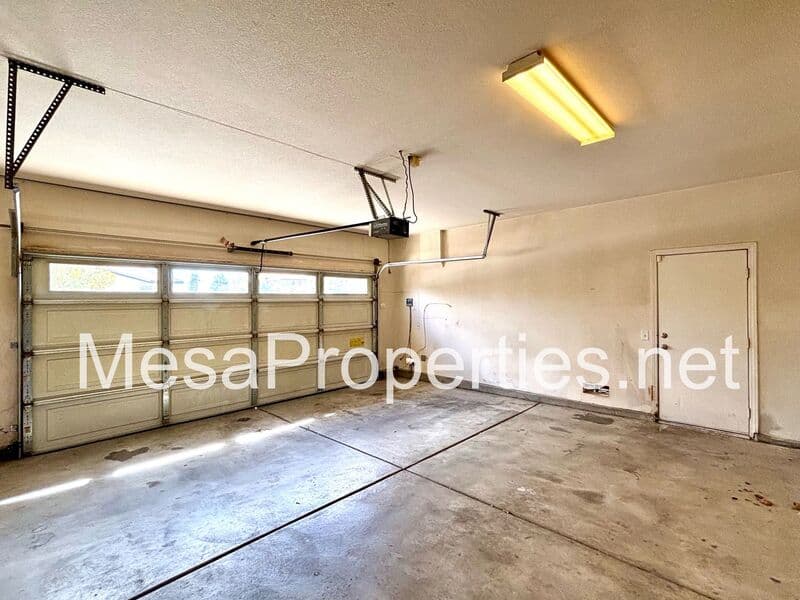 Victorville House: 12396 Ava Loma St.