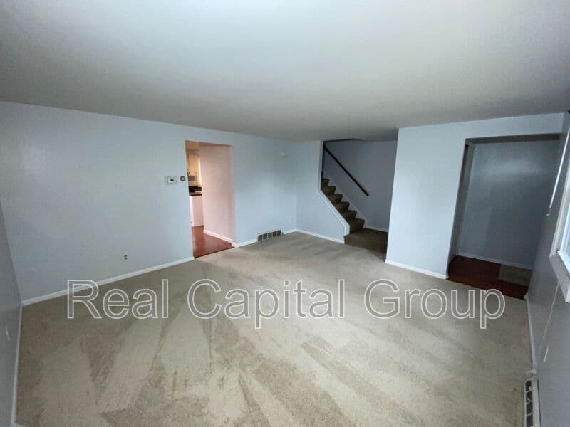 Cheektowaga Condo: 5 Hillwood Dr