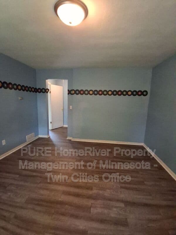 North Saint Paul House: 2670 5th Ave E