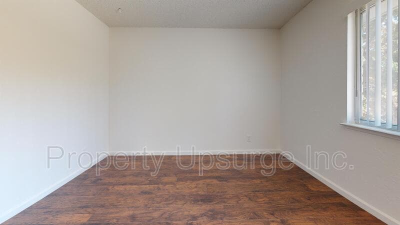 Yuba City Condo: 330 Bird St