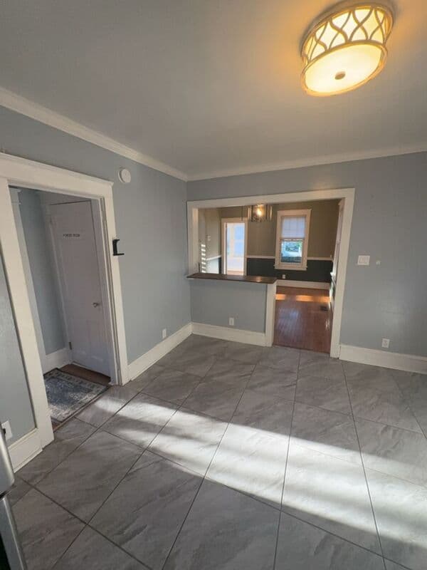Stroudsburg House: 528 Lindbergh Avenue