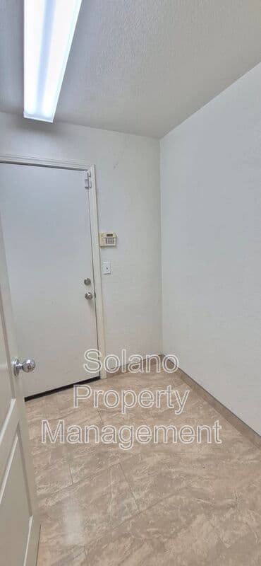 Dixon House: 2080 Mariposa Drive