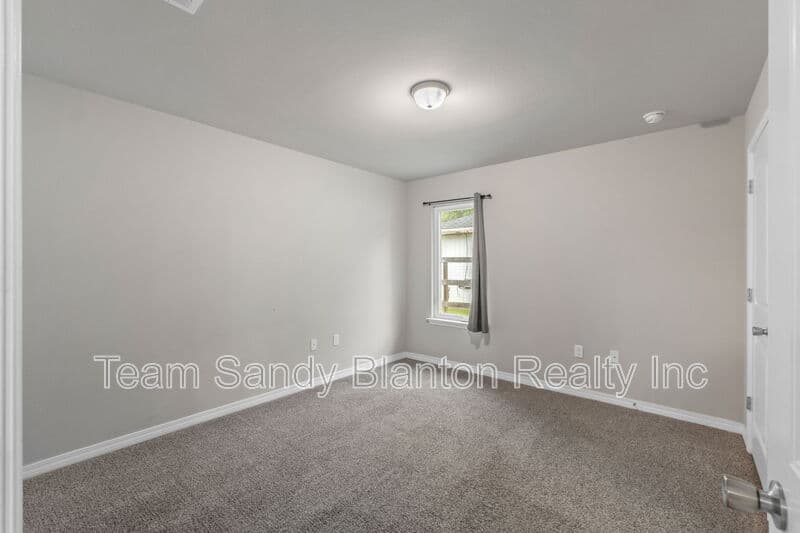 Milton House: 3210 Electra Drive