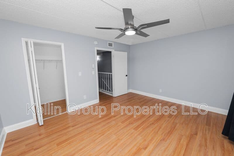 Tampa Townhome: 2862 Somerset Park Dr