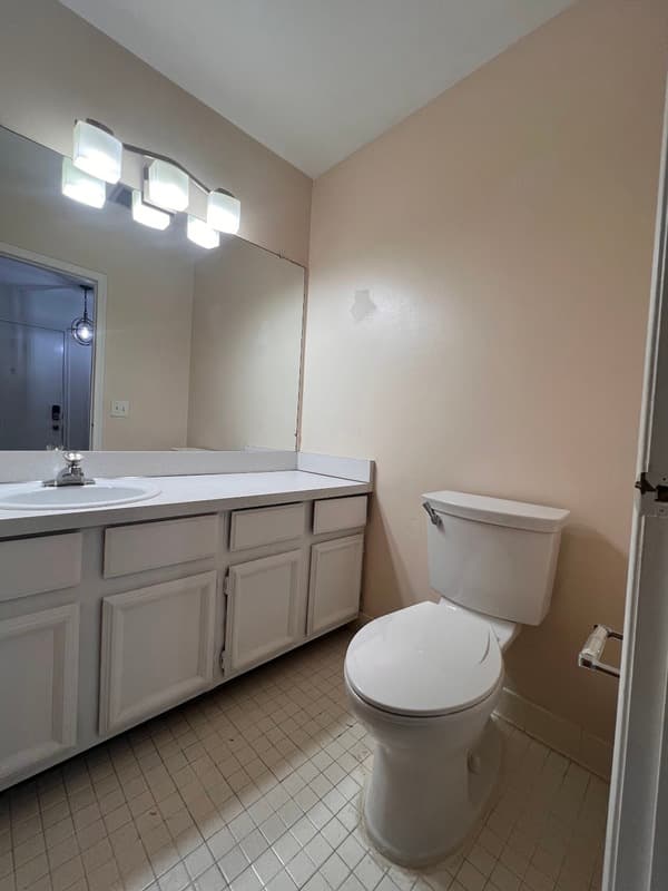 Southfield House: 26716 Summerdale - 1