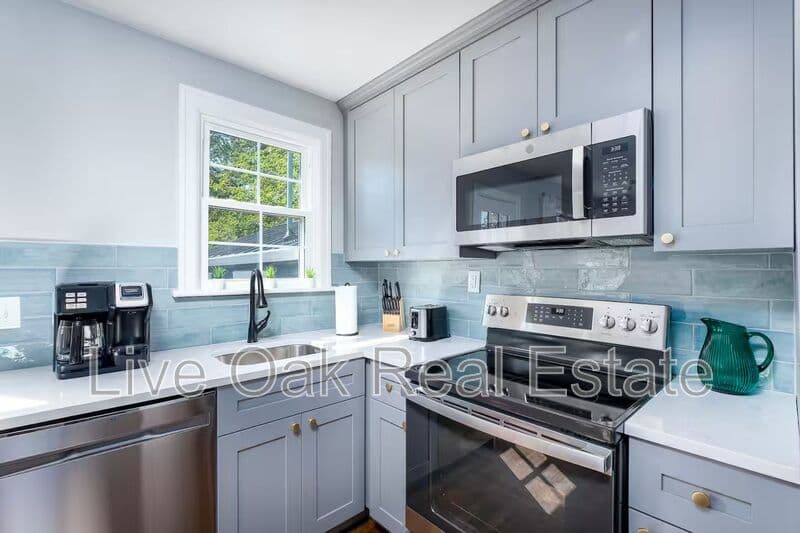 Norfolk Condo: 7147 Midfield St
